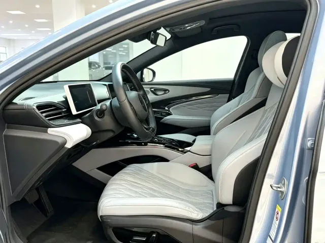 BYD Seal — Фото автомобиля 2