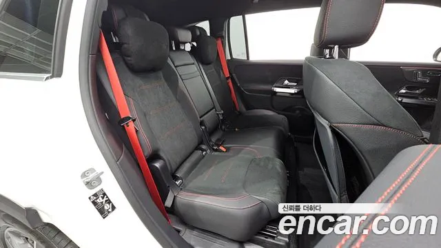 Mercedes-Benz GLB-Class — Фото автомобиля 17