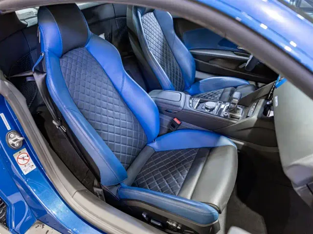Audi R8 — Фото автомобиля 23
