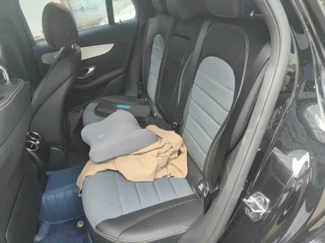 Mercedes-Benz EQC — Фото автомобиля 18