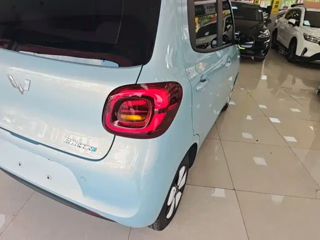Wuling Hongguang Mini EV — Фото автомобиля 7