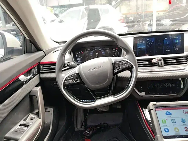 Dongfeng Yixuan — Фото автомобиля 10