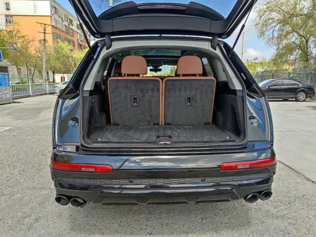 Audi Q7 — Фото автомобиля 22