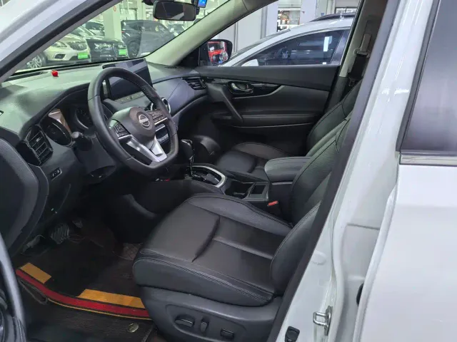 Nissan X-Trail — Фото автомобиля 7