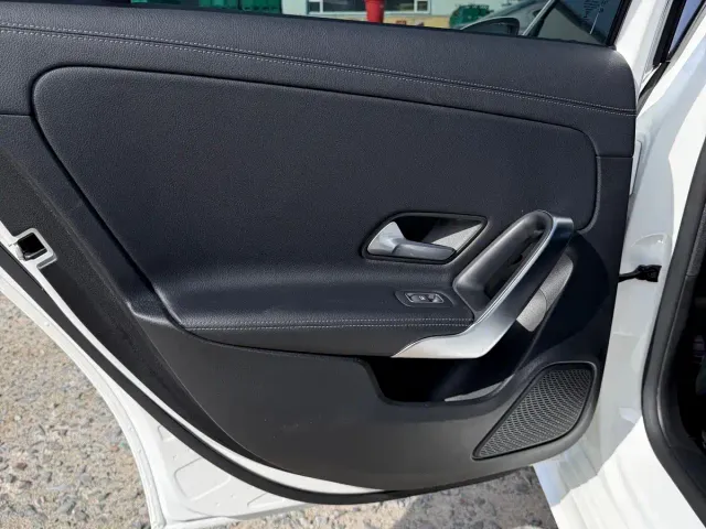 Mercedes-Benz A-Class — Фото автомобиля 10