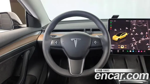 Tesla Model 3 — Фото автомобиля 19