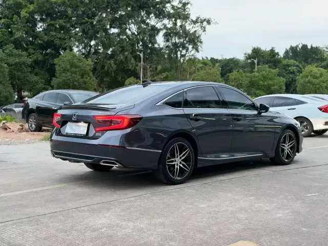 Honda Accord — Фото автомобиля 7