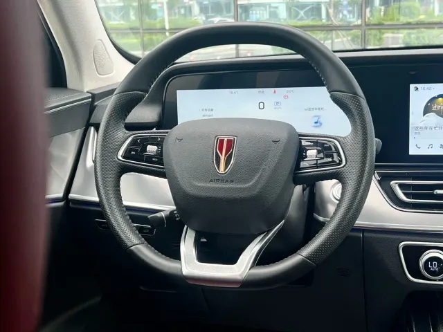 Hongqi HS5 — Фото автомобиля 12