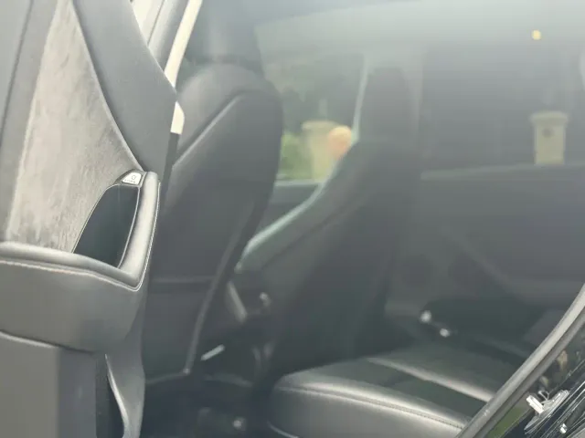 Tesla Model Y — Фото автомобиля 13