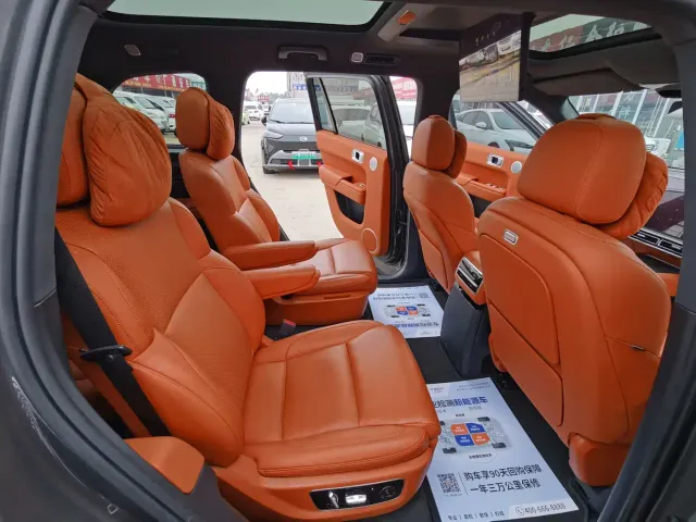 Li Auto L9 — Фото автомобиля 14