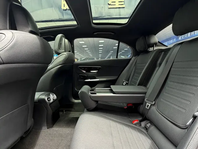 Mercedes-Benz C-Class — Фото автомобиля 6