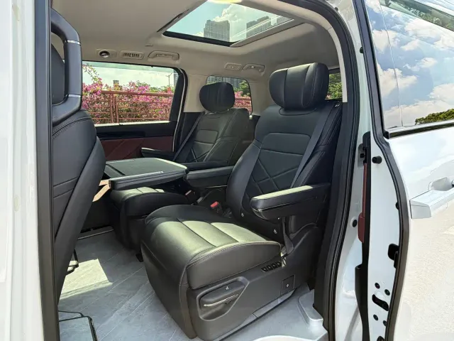 GAC Trumpchi E8 — Фото автомобиля 6