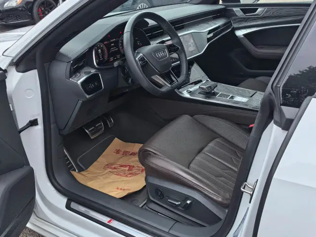 Audi A7L — Фото автомобиля 5