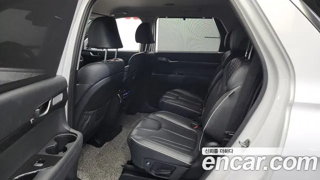 Hyundai Palisade Palisade Дизель 2.2 2WD — Фото автомобиля 11