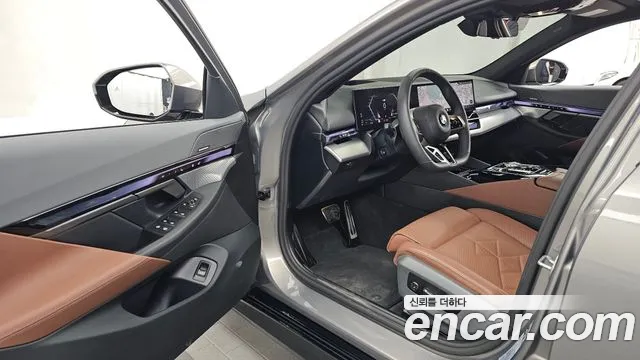 BMW 5-Series 5 серия (G60) 530i xDrive M Sport — Фото автомобиля 10