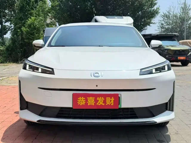 Changan Qiyuan A05 — Фото автомобиля 2