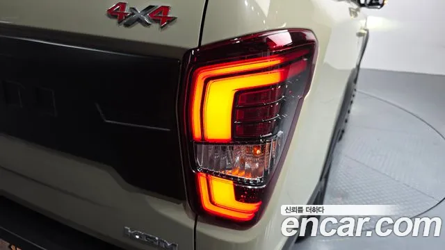 KG_Mobility_Ssangyong Rexton Новый Rexton Sport Khan Дизель 2.2 4WD — Фото автомобиля 23