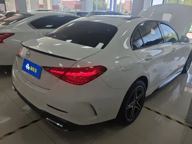 Mercedes-Benz C-Class — Фото автомобиля 3