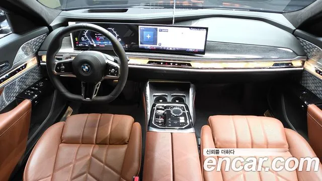 BMW 7 Series — Фото автомобиля 10
