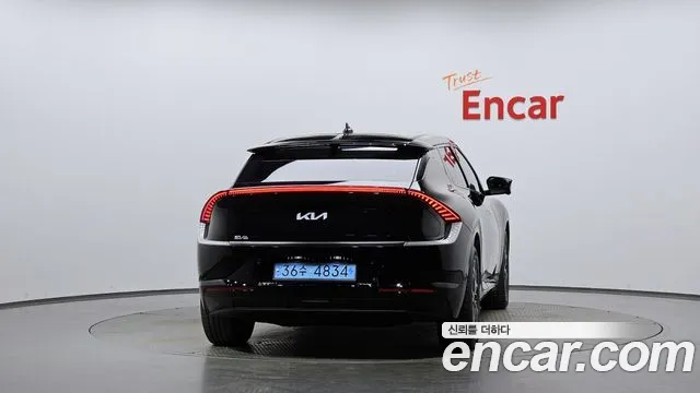 Kia EV6 — Фото автомобиля 3