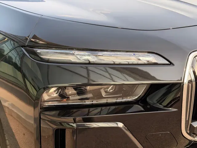 BMW i7 — Фото автомобиля 29