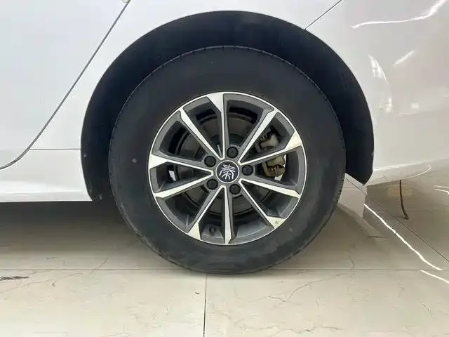 BYD Qin PLUS — Фото автомобиля 17