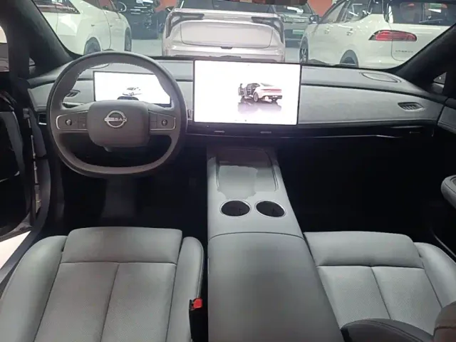 Nissan N7 — Фото автомобиля 9