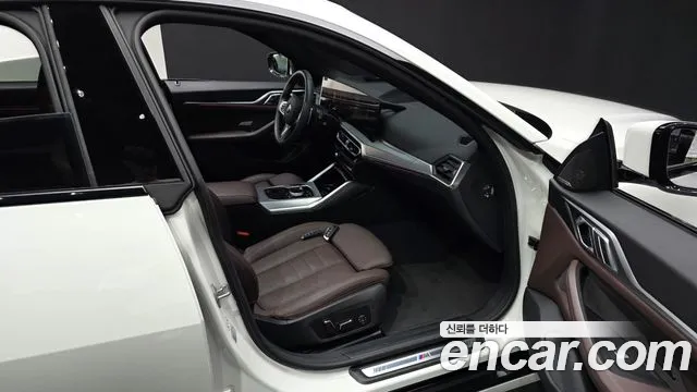 BMW 4 Series G22 — Фото автомобиля 17