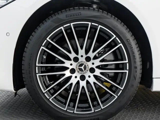 Mercedes-Benz C-Class — Фото автомобиля 10
