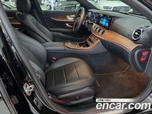 Mercedes-Benz E-Class — Фото автомобиля 9