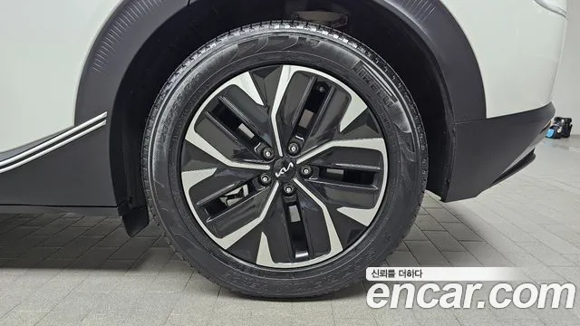 Kia EV6 — Фото автомобиля 6