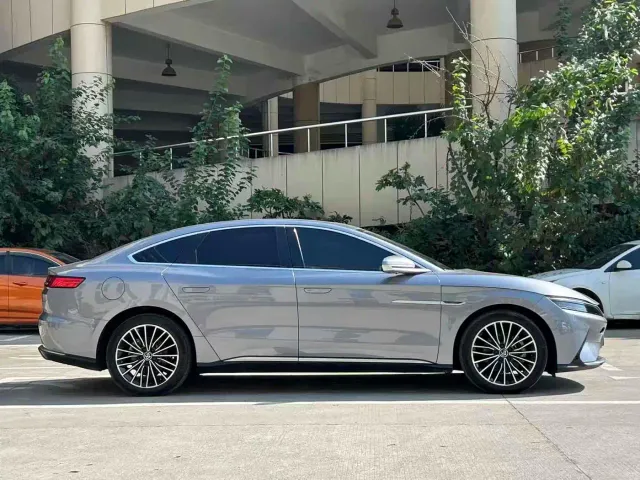 BYD Han — Фото автомобиля 7