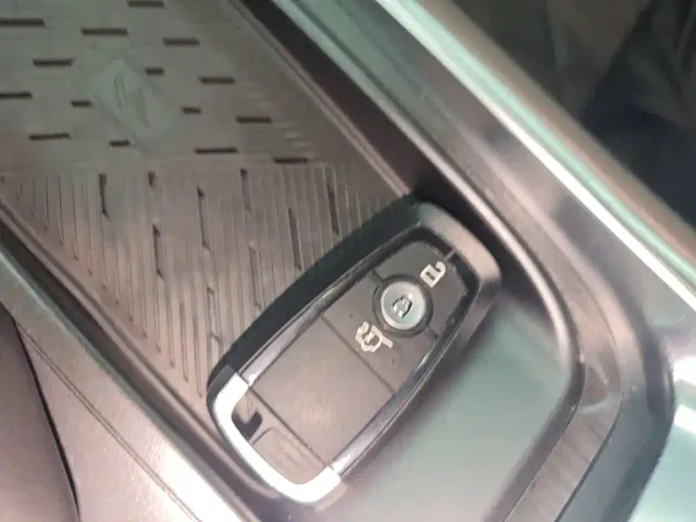 Ford Edge — Фото автомобиля 8