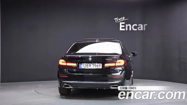 BMW 5-Series — Фото автомобиля 3