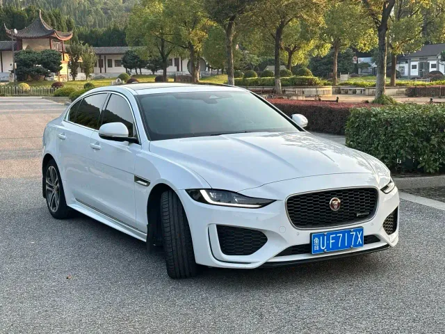 Jaguar XEL — Фото автомобиля 3