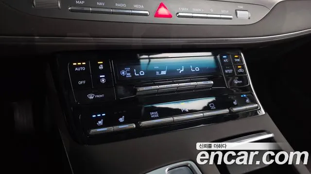 Hyundai Grandeur Grandeur (New) Hybrid — Фото автомобиля 16