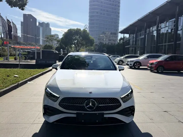 Mercedes-Benz A-Class — Фото автомобиля 2