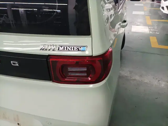Wuling Hongguang Mini EV — Фото автомобиля 23