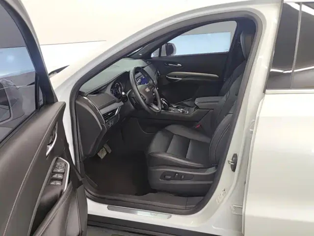 Cadillac XT4 — Фото автомобиля 9