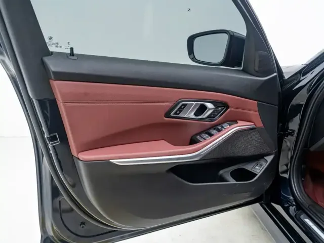 BMW 3 Series — Фото автомобиля 5