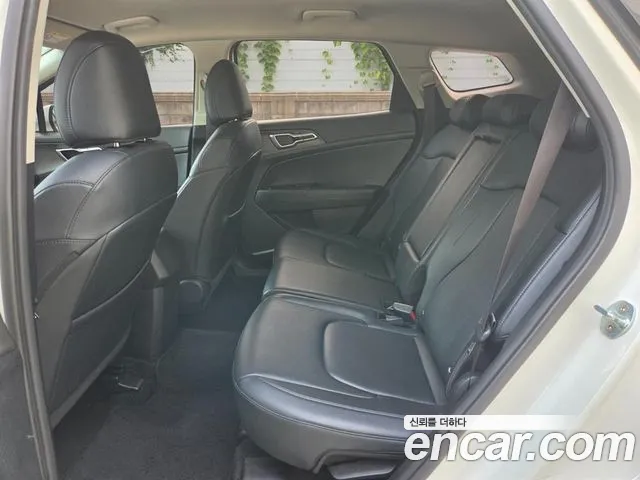 Kia Sportage Sportage 5-е поколение Бензин 1.6 турбо 2WD — Фото автомобиля 6