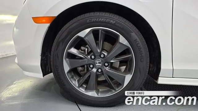 Honda Odyssey — Фото автомобиля 5