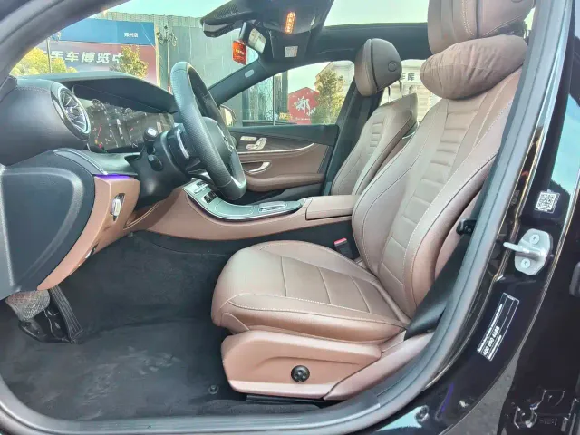 Mercedes-Benz E-Class — Фото автомобиля 15