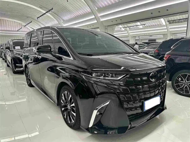 Toyota Alphard — Фото автомобиля 4
