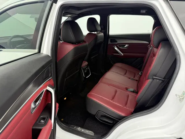 Jetour X70 Plus — Фото автомобиля 16