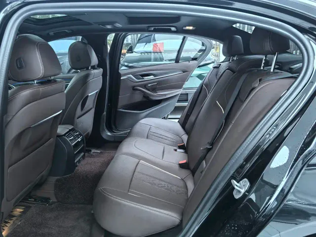 BMW 5 Series — Фото автомобиля 10