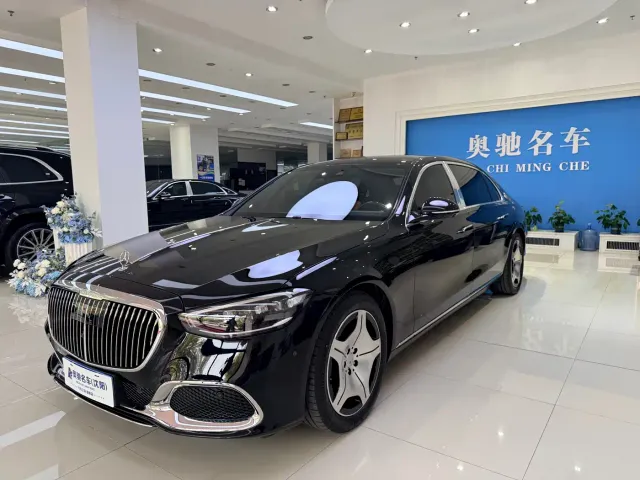 Фотография автомобиля — Mercedes-Benz Maybach S-Class