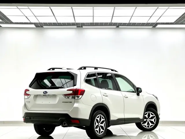 Subaru Forester — Фото автомобиля 4