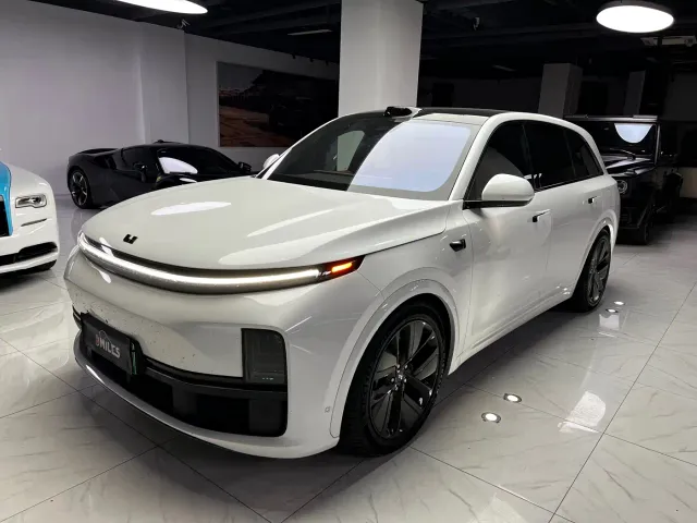 Фотография автомобиля — Li Auto L7