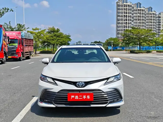Toyota Camry — Фото автомобиля 3